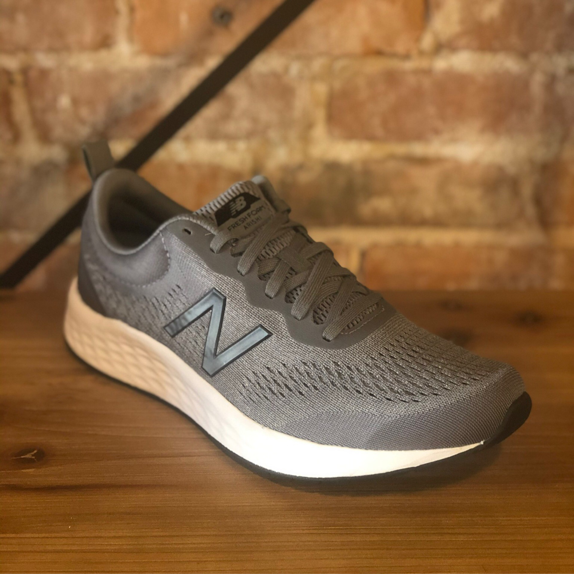 New Balance MARISLG3 – Linns Shoes
